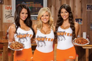HootersGirlswithWings
