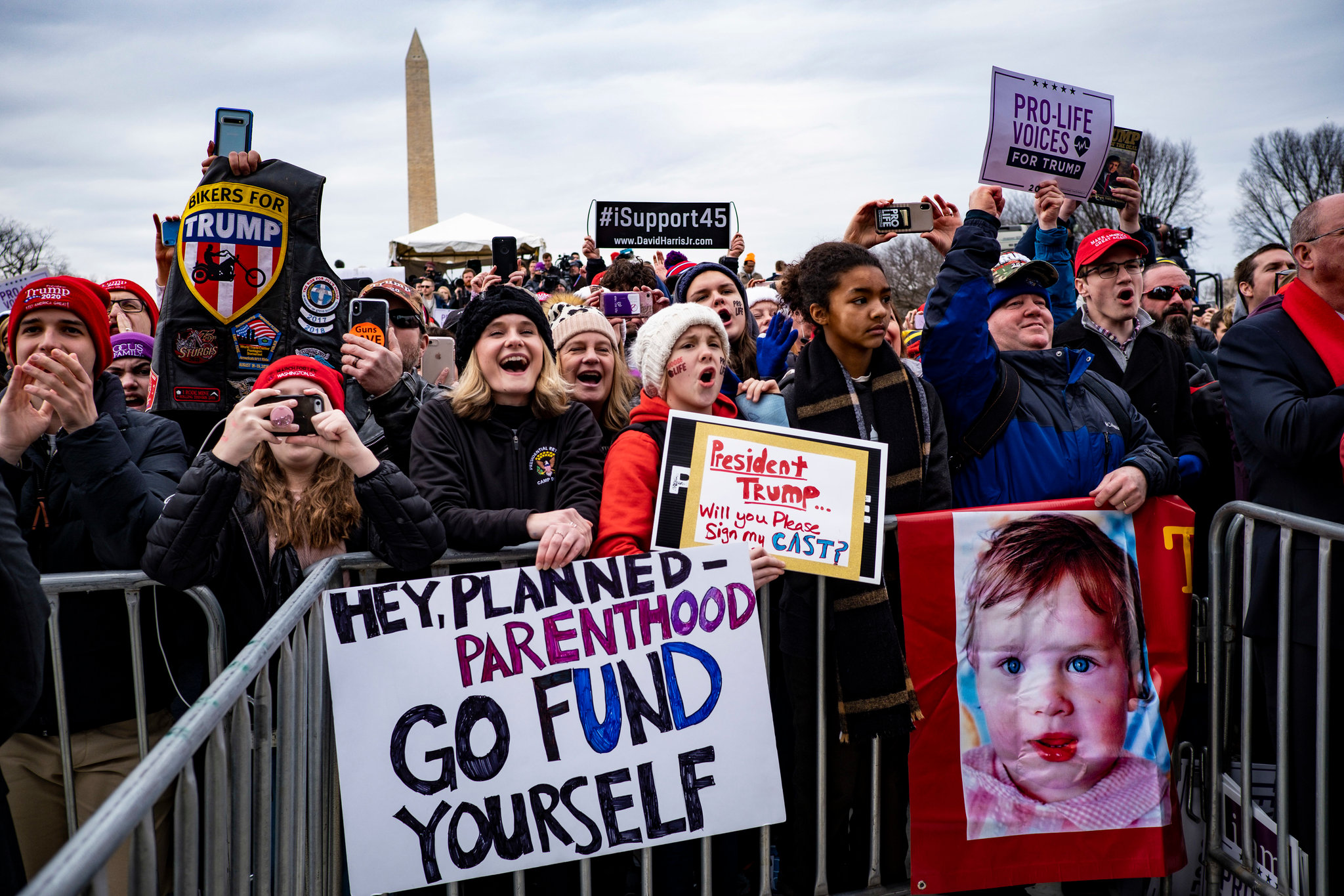 merlin_167724804_b610ecda-c3a5-4e00-bf61-9149d93a13a7-superJumbo