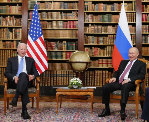 urn-publicid-ap-org-a5d2420f88218034eea67267a05d7c7aSwitzerland_Biden_Putin_72173-780x640